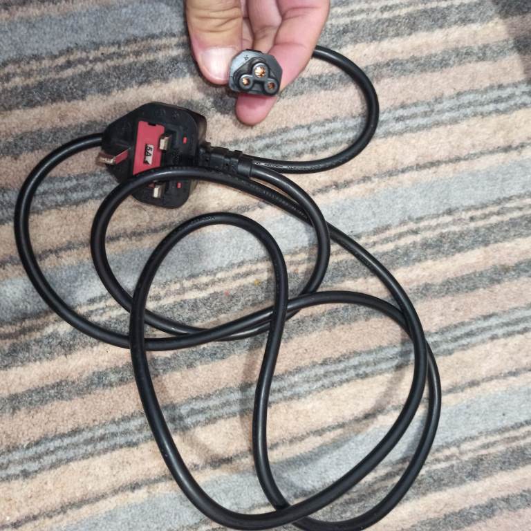 Laptop power kettle 3 pin lead