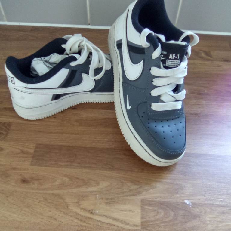 Footwear 