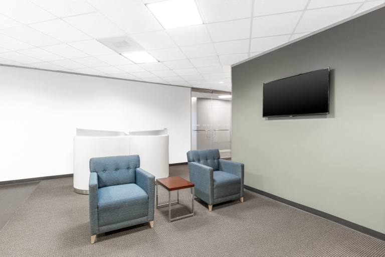 Birmingham - B3 3AS \ Coworking Membership with Access to Any Available Desk