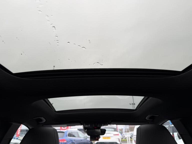 2017 Mercedes-Benz GLA GLA 220d 4Matic AMG Line Prem Plus 5dr Auto ESTATE DIESEL Automatic