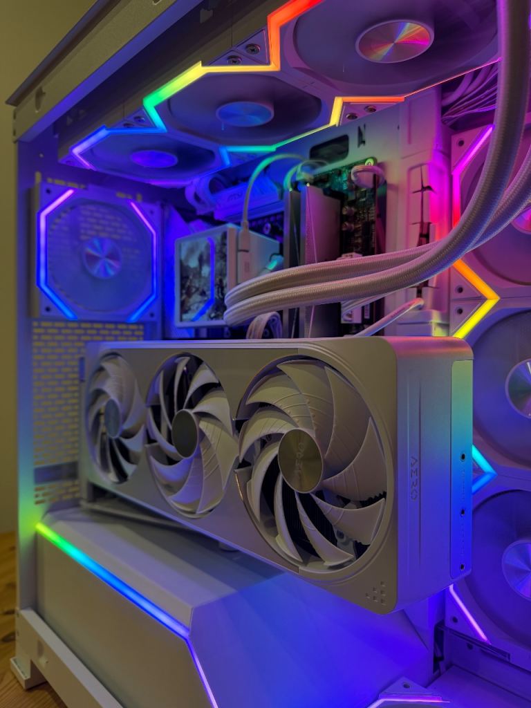 Gaming PC - Ryzen 7 9800X3D, RTX 5070 Ti, 32GB DDR5, 2TB NVME SSD, RGB