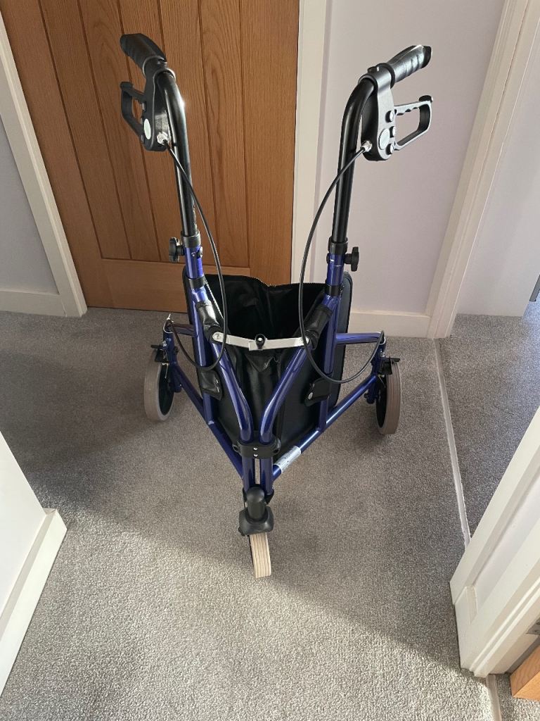 Folding Walker 
