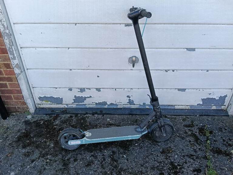 3x electric scooters,,for spares or repairs,,NOT WORKING 👍👍
