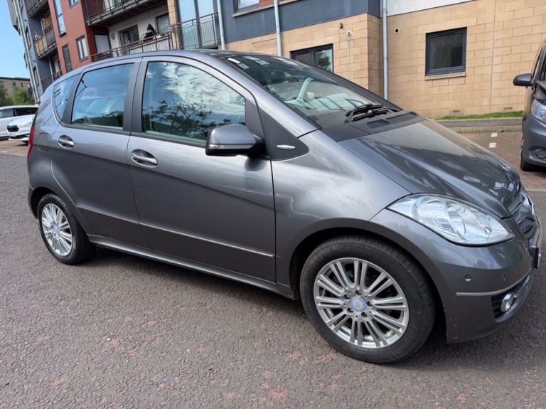 Mercedes A class 1.5 elegance SE automatic auto with low miles 59k (unlike Audi A3 or bmw 1 series)