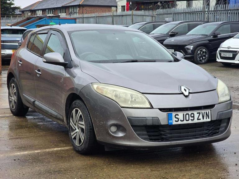 2009 Renault Megane 1.6 16V Expression 5dr HATCHBACK Petrol Manual