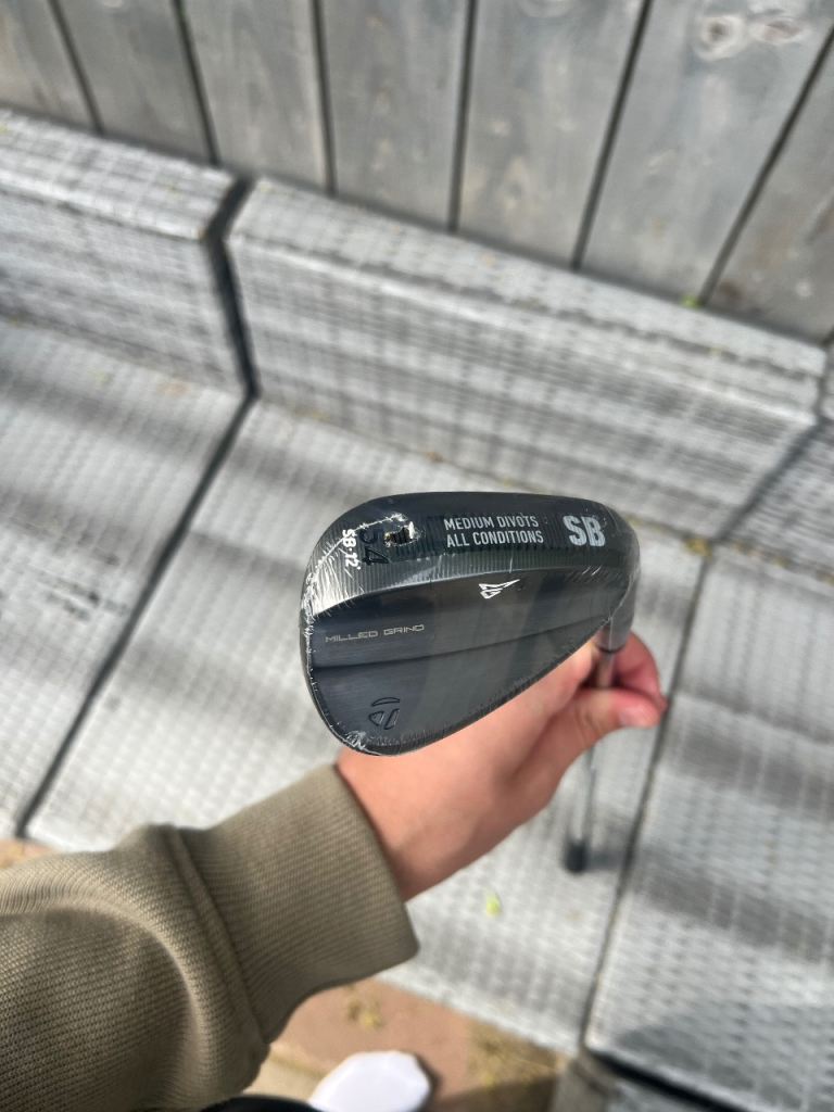 TaylorMade Mg5 54 degree wedge