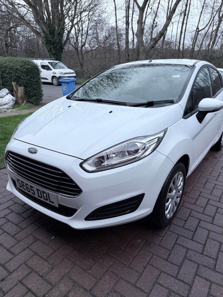 Ford, FIESTA, Hatchback, 2016, Manual, 1241 (cc), 5 doors