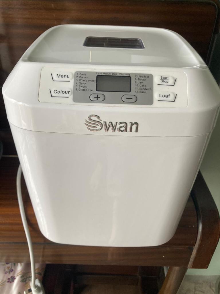 Swan Breadmaker – White, As Good As New