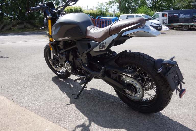 Moto Morini Seiemmezzo Scrambler 2025