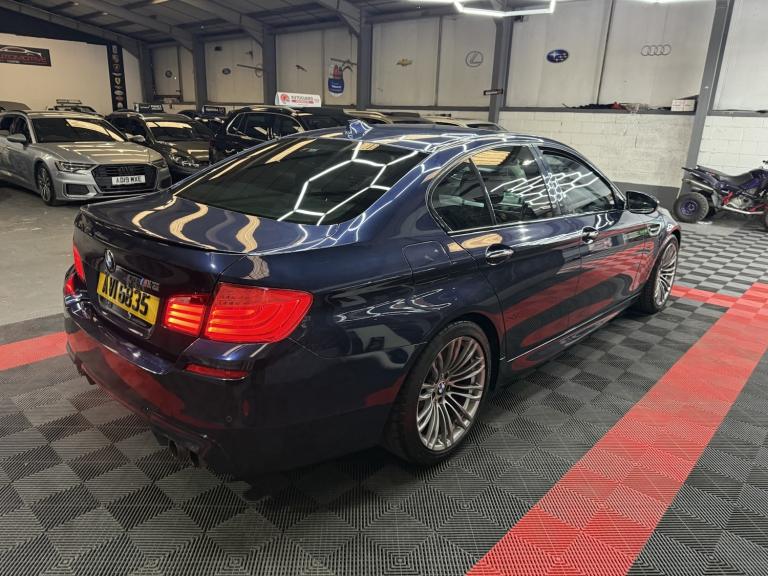 BMW M5 4.4 M5 Saloon 2011