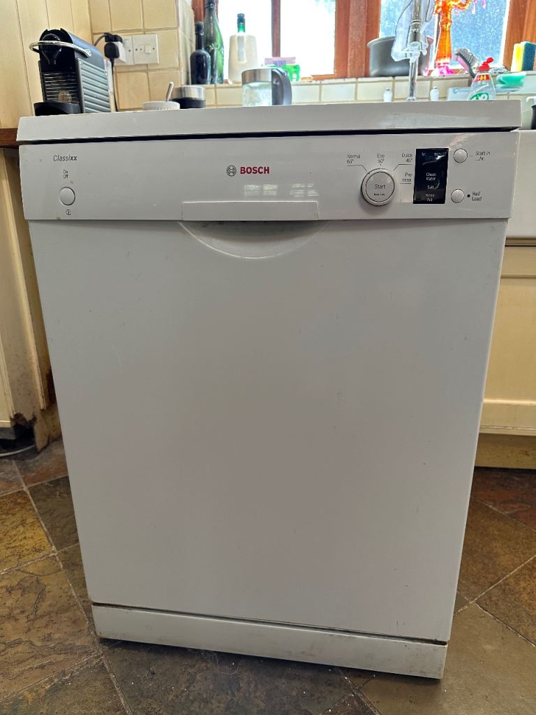 Bosch Dishwasher - Full Size - Freestanding - Free to pick up - nr Wantage Oxon