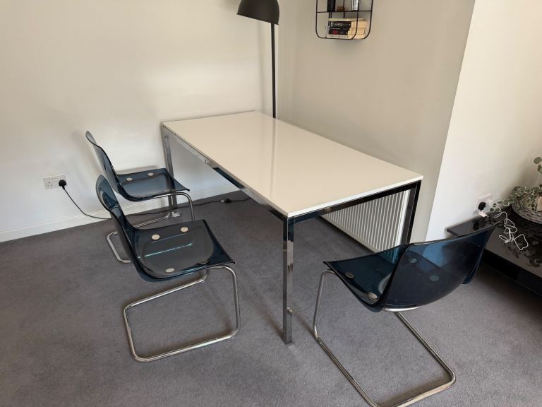 Table and chairs 
