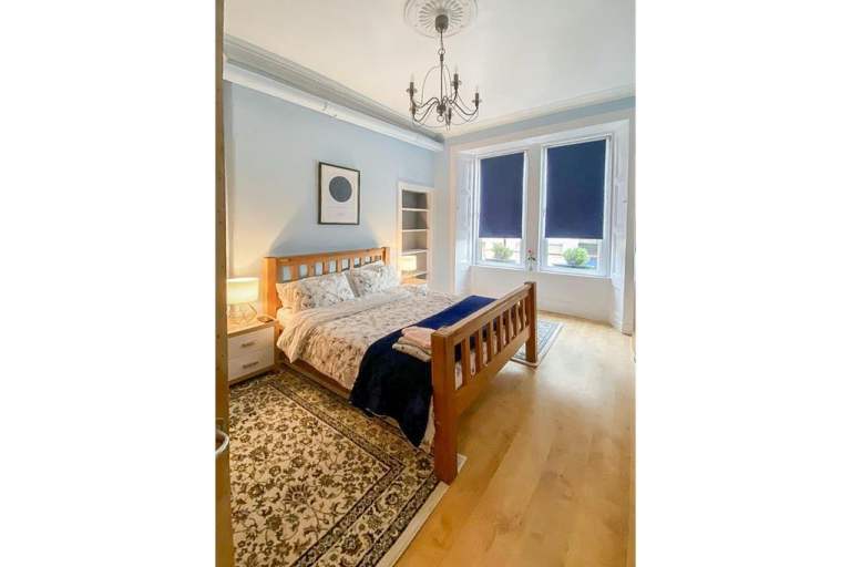 Bright & Spacious One-Bedroom Flat in Polwarth EH11