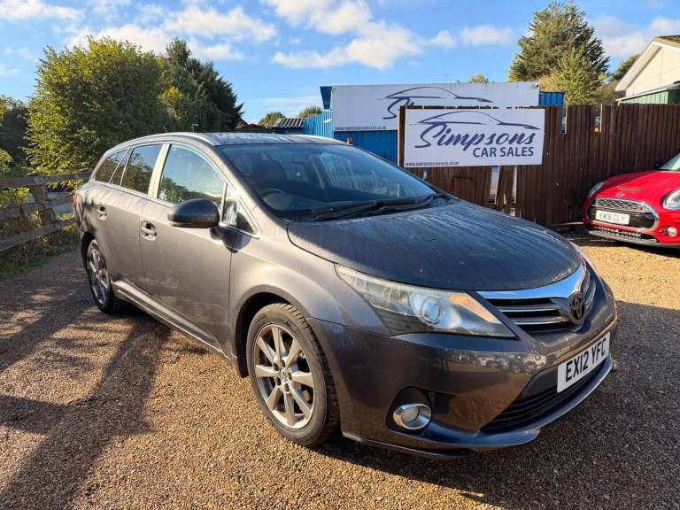 TOYOTA AVENSIS 2.0 D-4D T4 Tourer Euro 5 5dr (grey) 2012