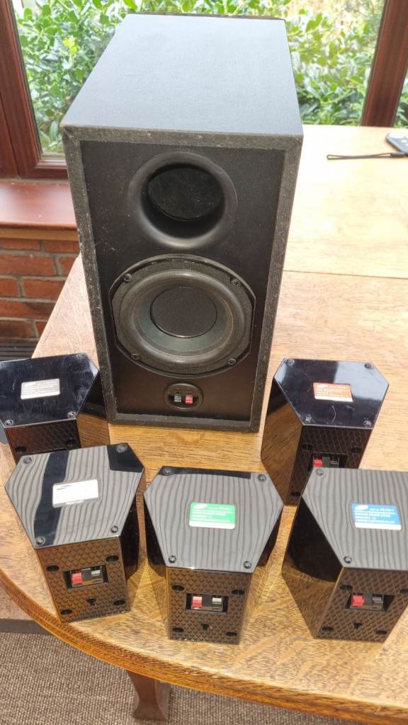 Samsung Surround Sound 5:1 (6 speakers) kit/ Subwoofer inc.