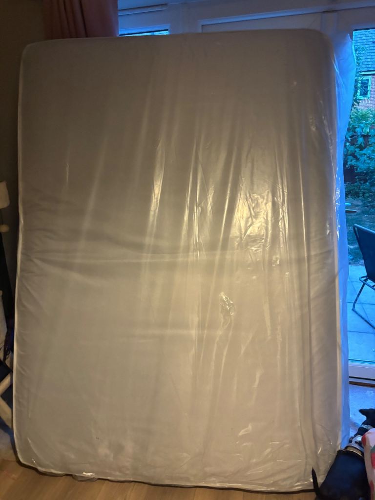 4ft6 double mattress