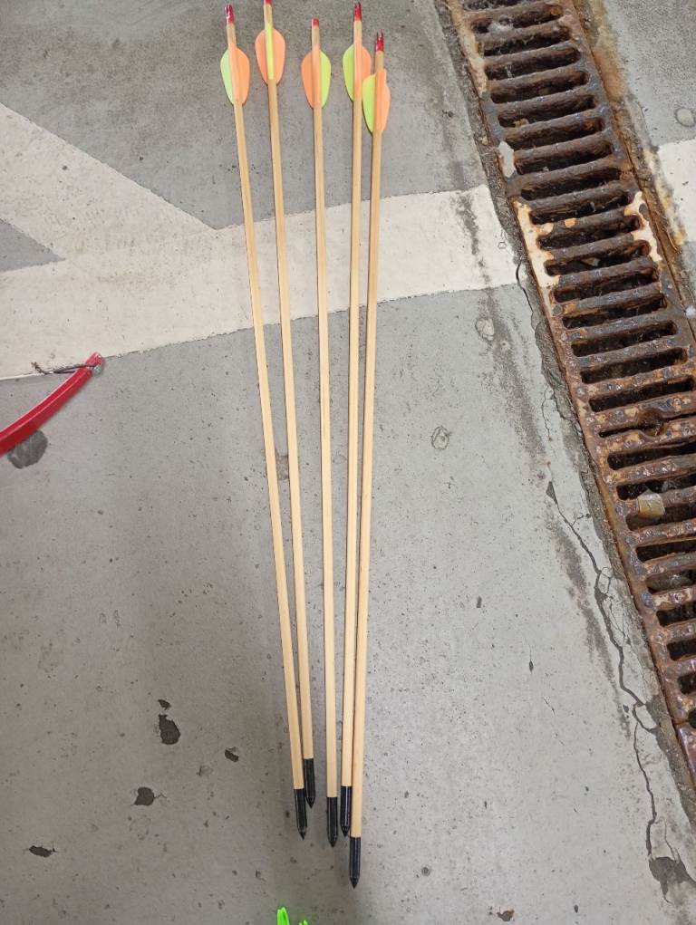 Beginner Archery Bow and Arrows Set – Good Condition