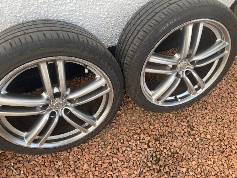 Low profile alloys with great tyres