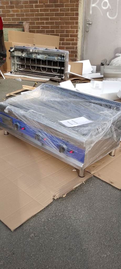 Commercial LPG gas griddle flat plate 4 burners 115x61x35cm