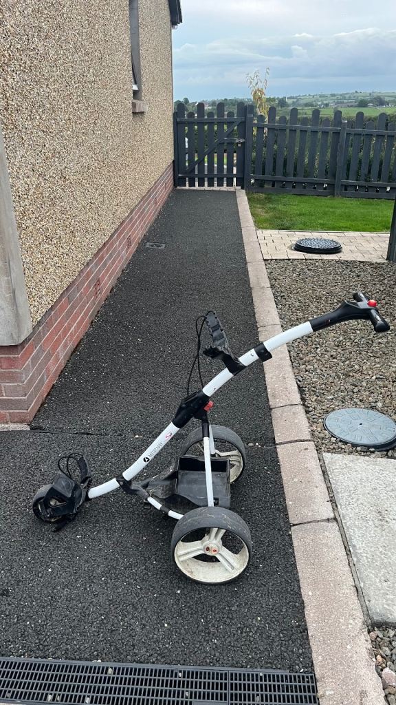 Motocaddy Golf Trolley (Delivery Available)