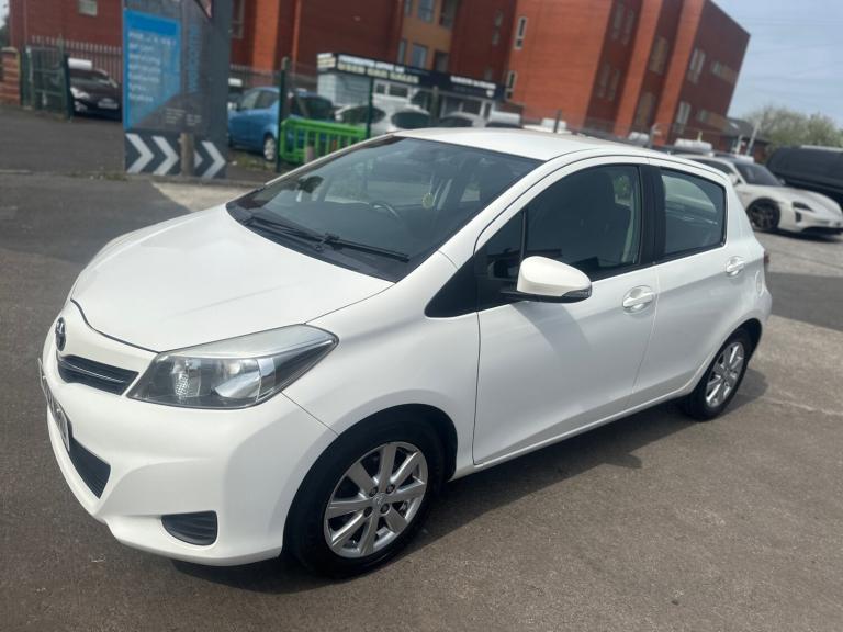 2012 Toyota Yaris 1.33 VVT-i TR 5dr HATCHBACK Petrol Manual