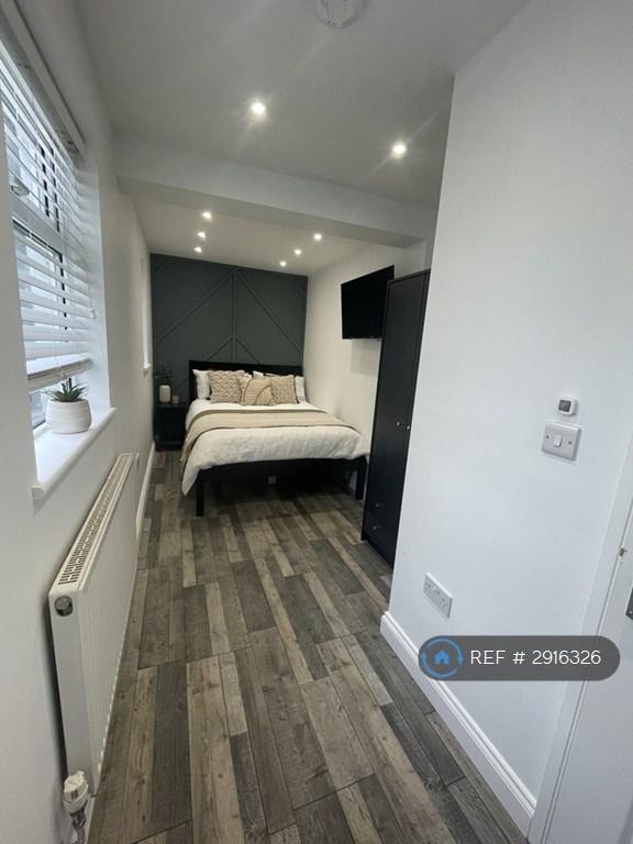 1 bedroom in Buccleuch Street, Kettering, NN16 (#2916326)