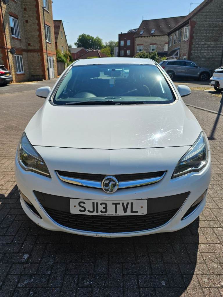Vauxhall, ASTRA, Hatchback, 2013, Manual, 1398 (cc), 5 doors