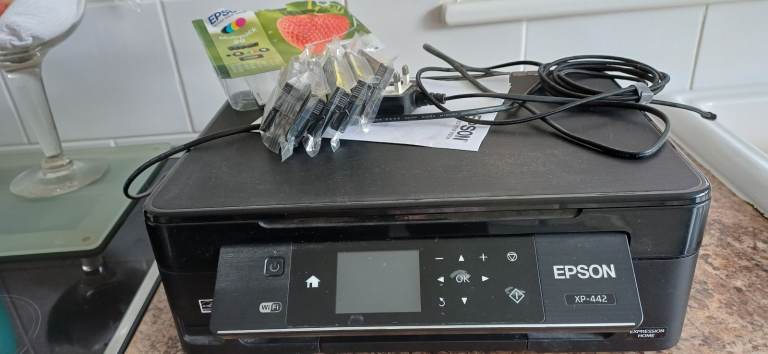 Epson XP-442 Printer with Ink Cartridges – Good Condition