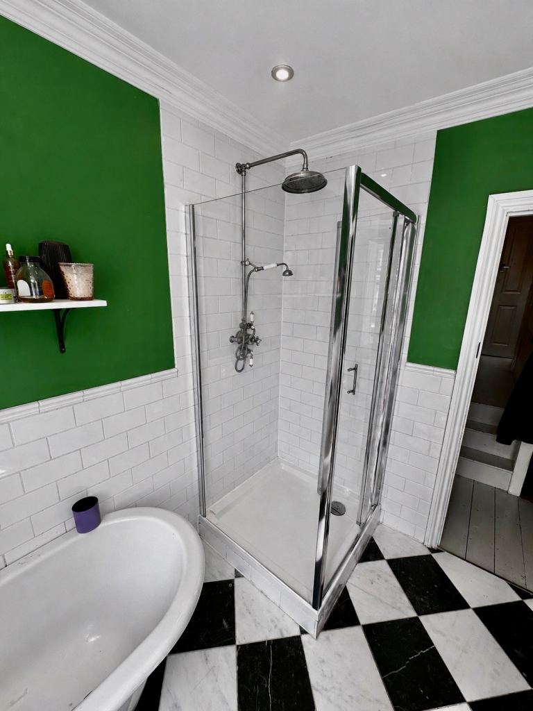 Plumber Service Fast Response! London - Expert Plumbing, Heating & Bathrooms - 24/7 Availability