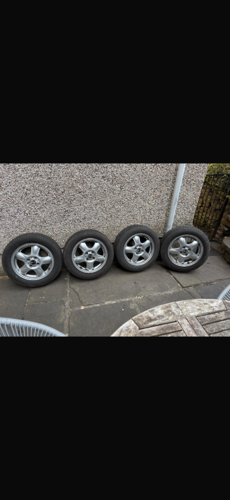 Mini Cooper alloy wheels and tyres 