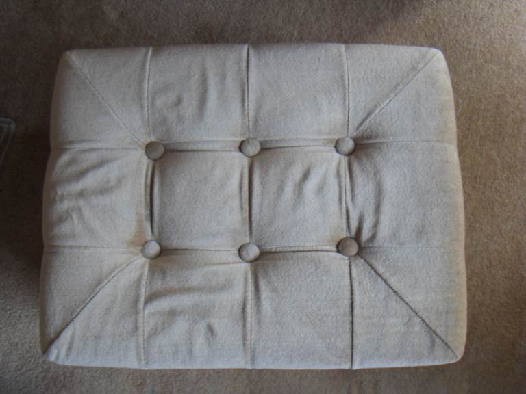 Free Pouffe foot stool