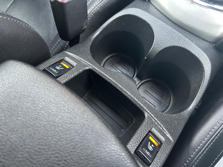 2014 Nissan Qashqai 1.6 dCi Tekna 5dr Xtronic HATCHBACK DIESEL Automatic