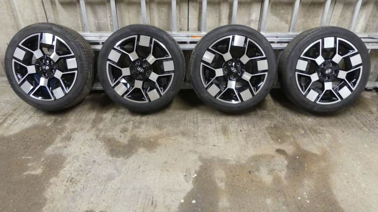 HYUNDAI KONA ULTIMATE ELECTRIC ALLOY WHEELS