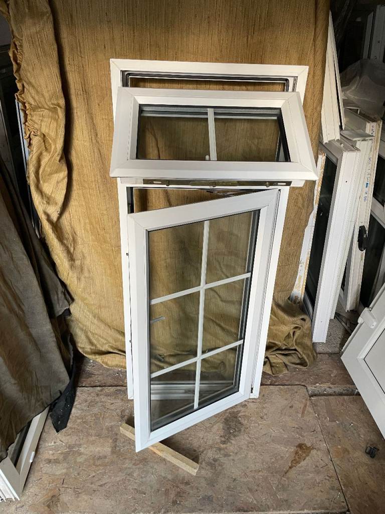 H 134 x W 58 cm -BEAUTIFUL CLEAR GEORGIAN UPVC DOUBLE GLAZED WINDOW (REF: SJ5)