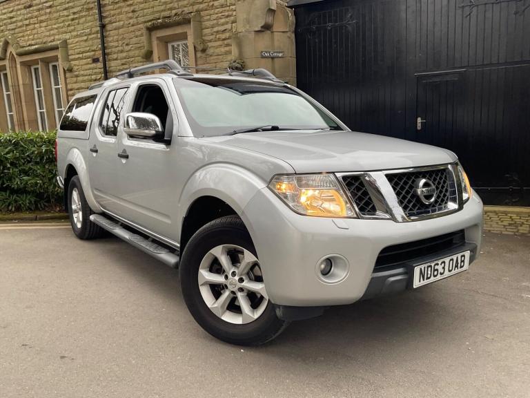 2013 Nissan Navara Double Cab Pick Up Tekna 2.5dCi 190 4WD Auto PICK UP DIESEL Automatic