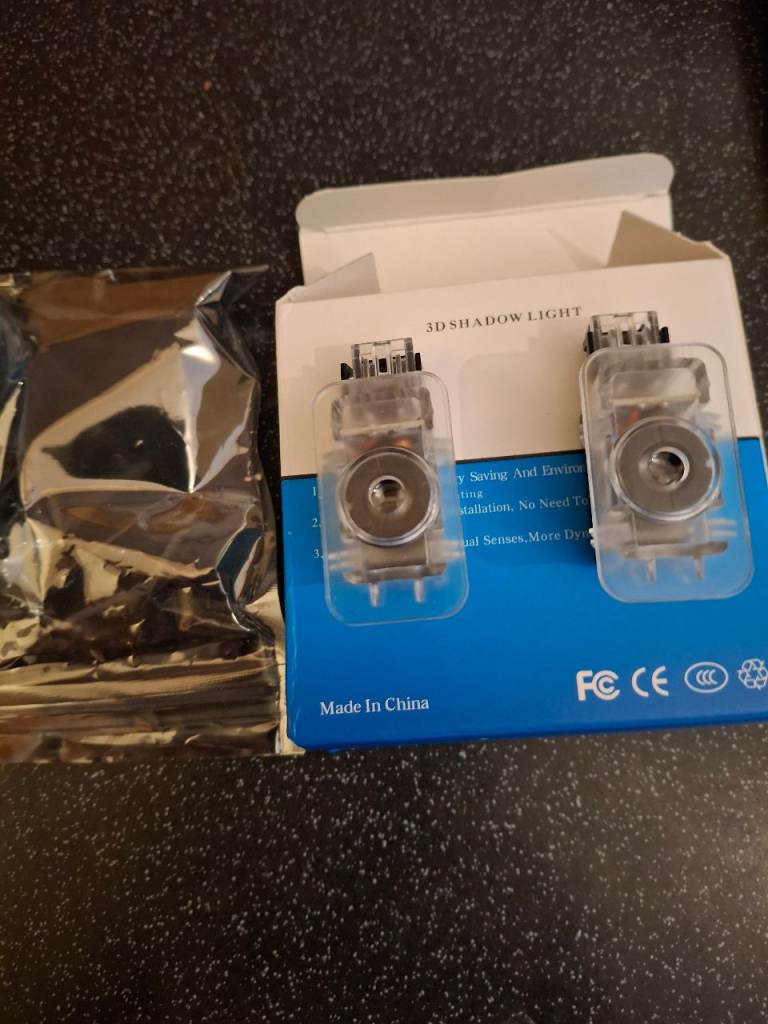 Volvo v40 rdesign door puddle logo lights