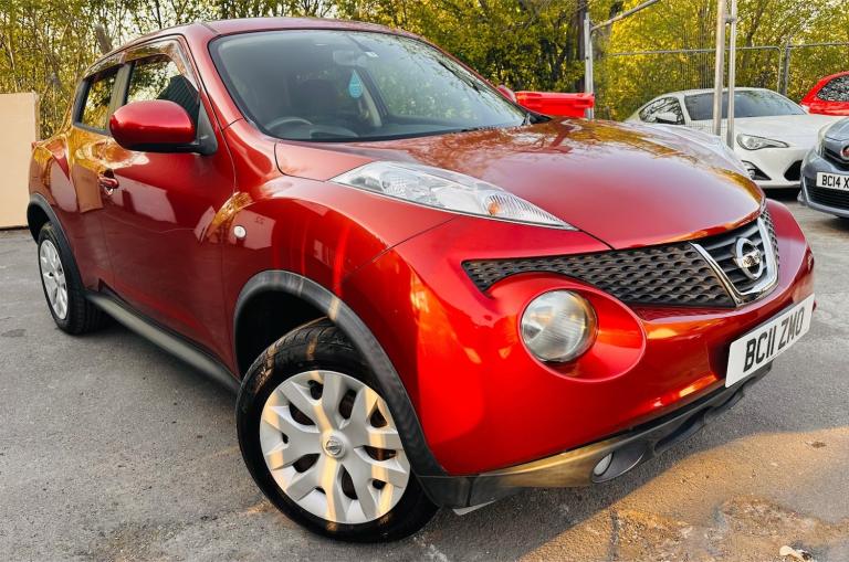 2011 Nissan Juke Automatic  Hatchback Petrol Automatic