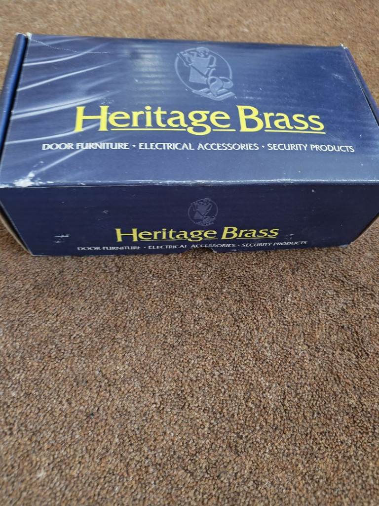 Heritage brass charlbury bathroom set