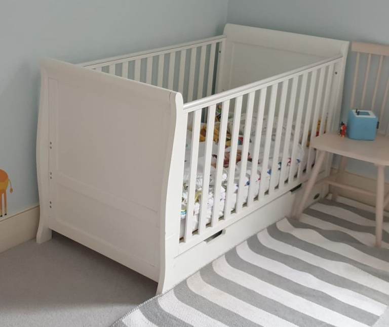 Obaby Stamford Classic Sleigh Cot Bed – White - 0+ newborn to toddler