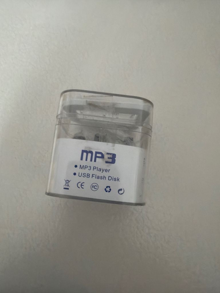 MP3 Player with clip on feature