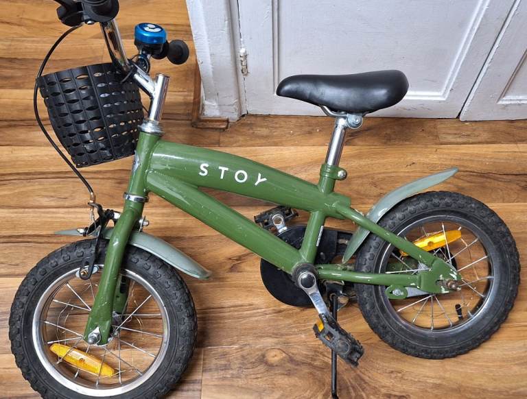 Kids bike with Stabilisers for 3 to 4 years old 