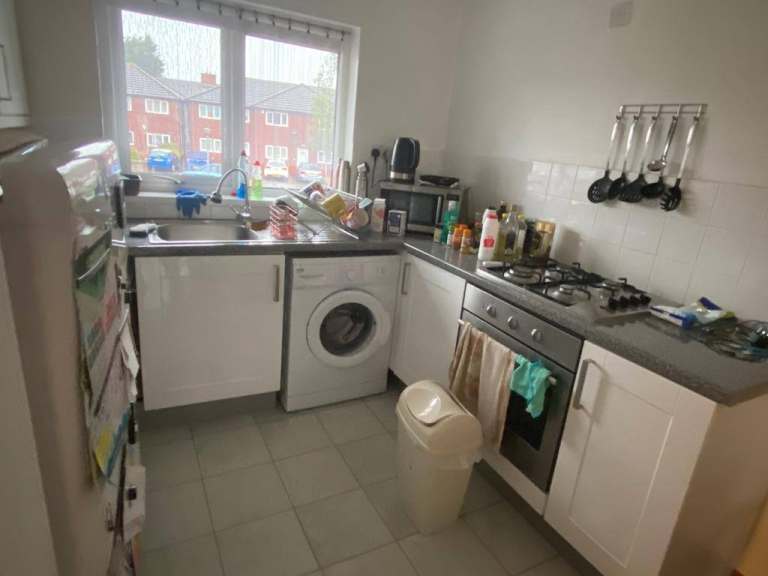 1bedFlat,Tremorfa,enclosed communal garden