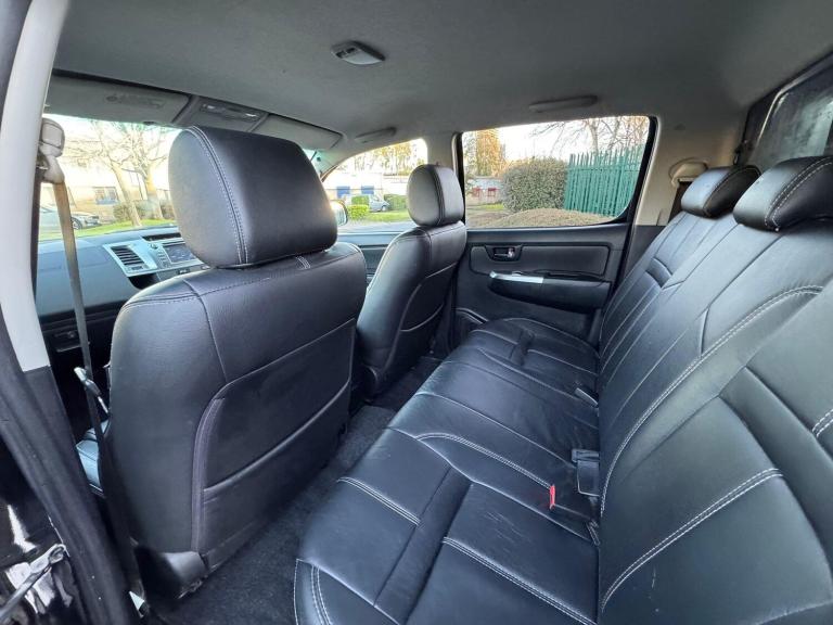 2015 Toyota Hilux Invincible D/Cab Pick Up 3.0 D-4D 4WD 171 Auto PICK UP DIESEL Automatic