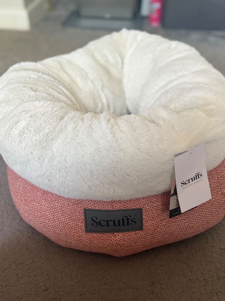 Collection only Scruffs Seattle Pet Bed – Brand New Luxury Cat/Dog Bed