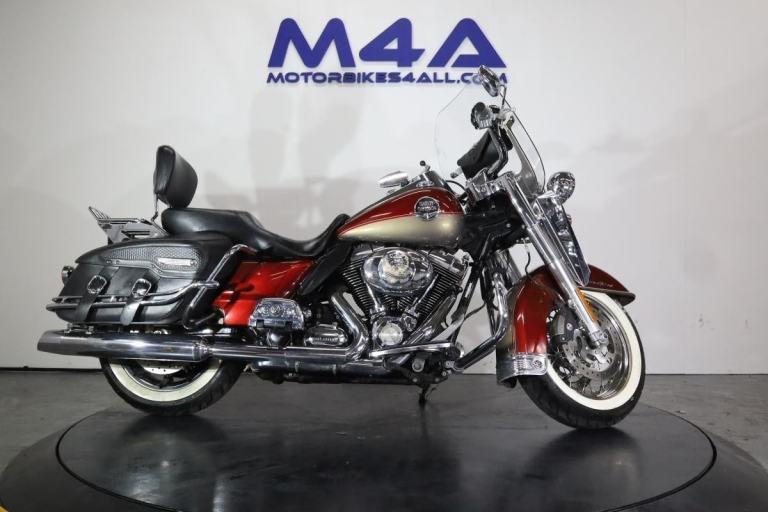 HARLEY DAVIDSON ROAD KING CLASSIC 2009