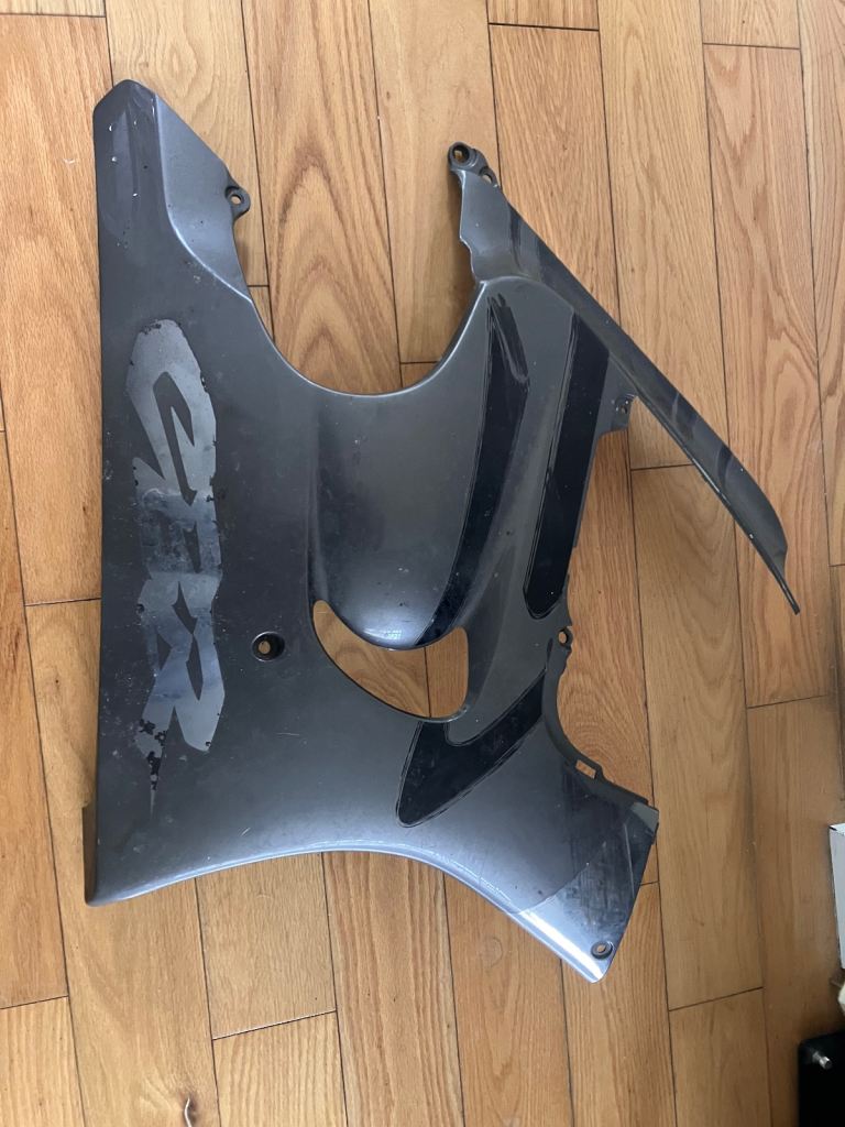 Honda CBR600F3 Right-Hand Side Fairing (1996–1998) – Black/Silver Scheme