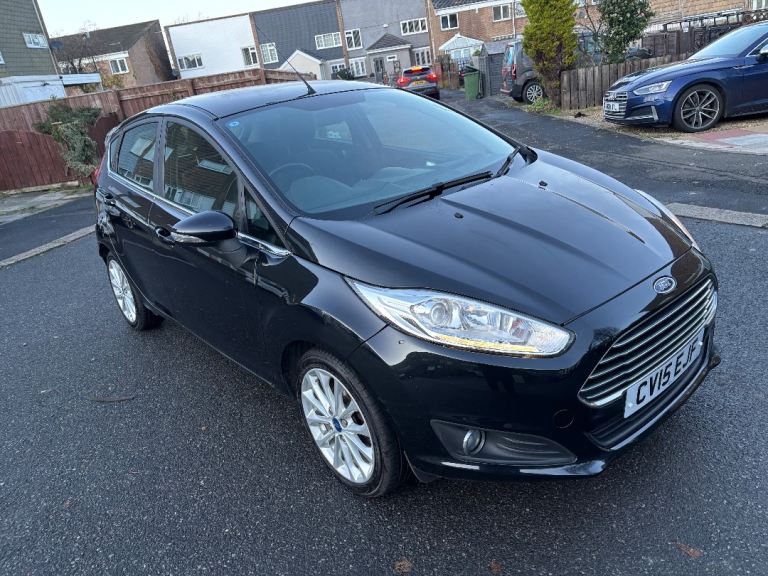 Ford, FIESTA, Hatchback, 2015, Manual, 1560 (cc), 5 doors
