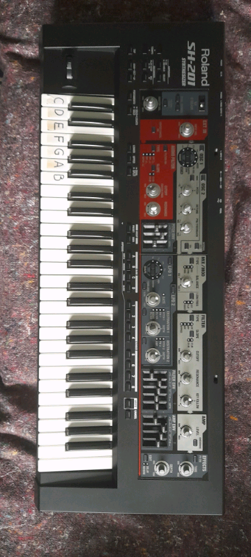 Roland sh201