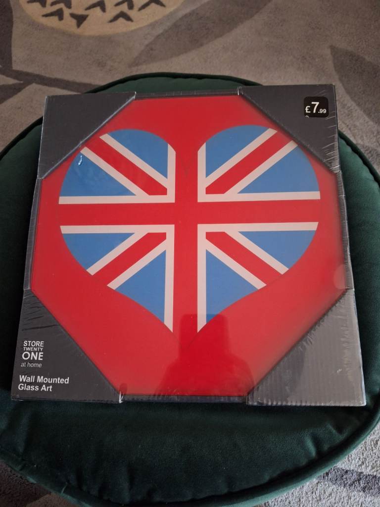 Wall mounted glass art new in packaging 