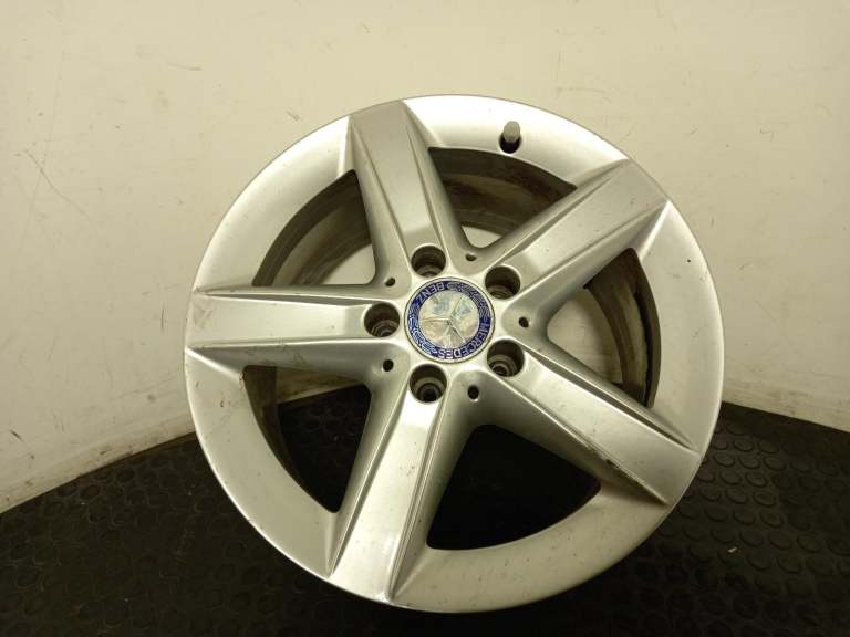Mercedes Slk Alloy Wheel 16 Inch 5x112 Et30 8j 2004-2011 A1714013402
